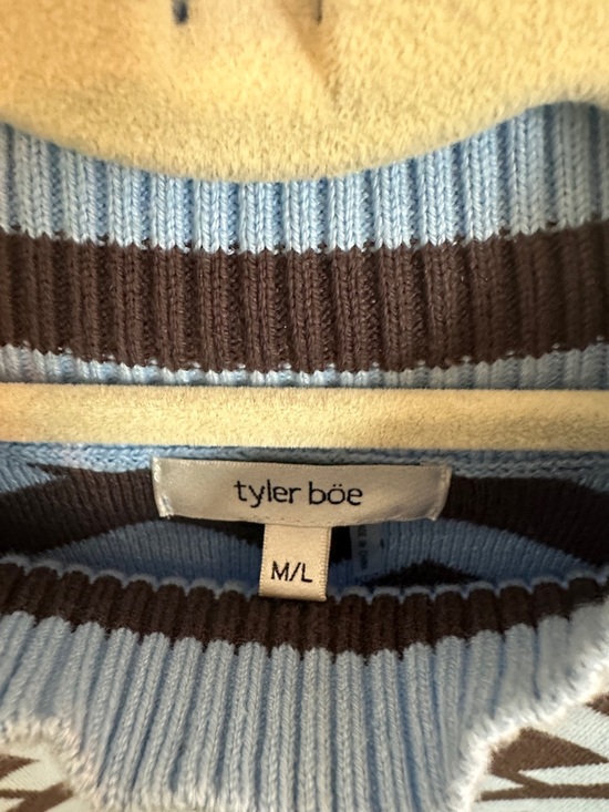 NWOT Tyler Boe Powder Blue and Brown Knit Sweater w/Faux Fur Cuffs Size M/L - Picture 3 of 11